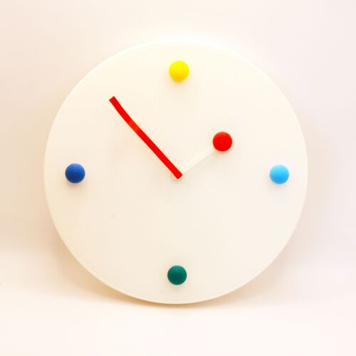 Reloj blanco de pared de plástico reciclado y biodegradable - Dot
