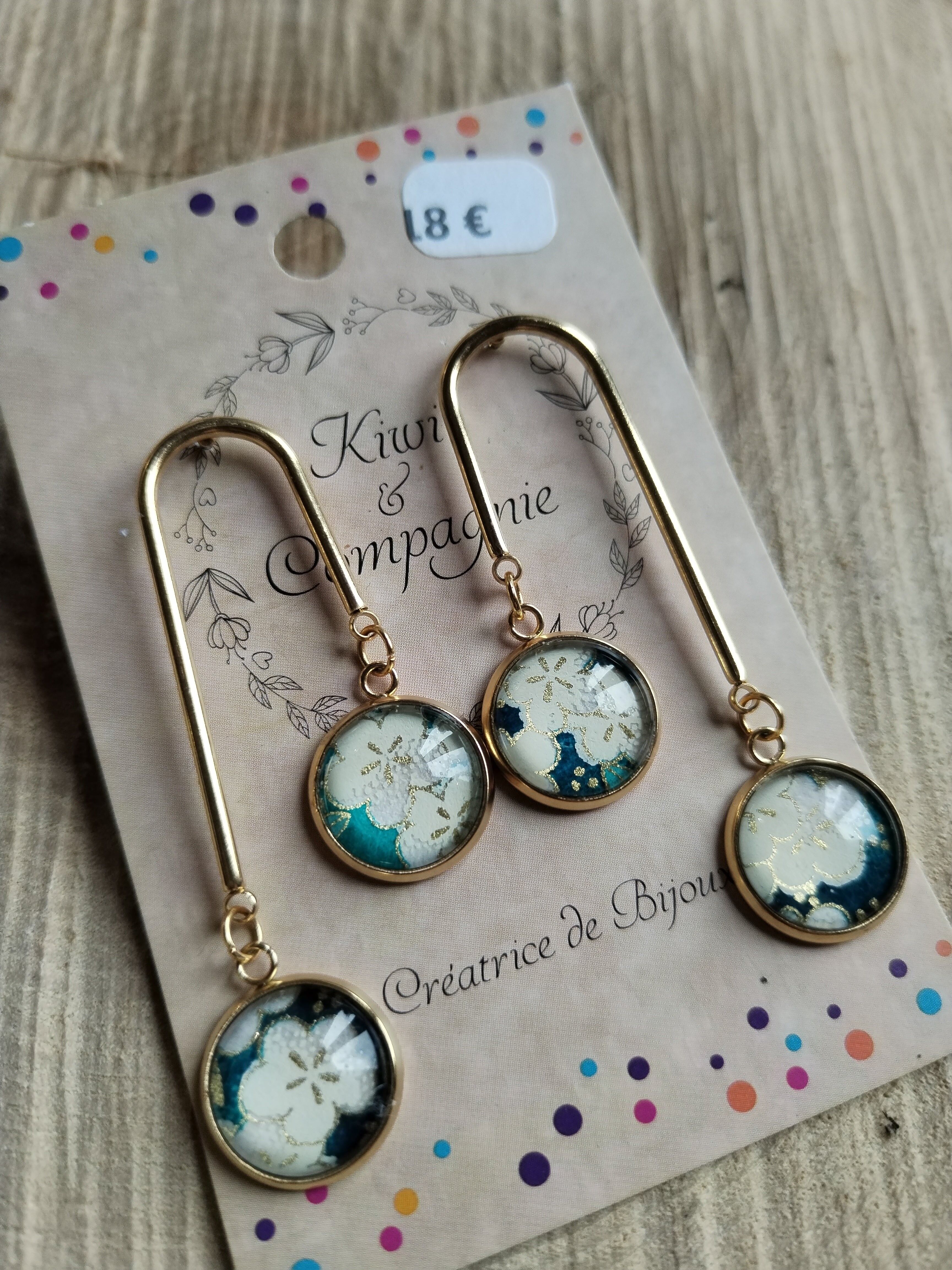 U-förmiger Ohrring - goldener Edelstahl - japanisches Papier - Kiwi