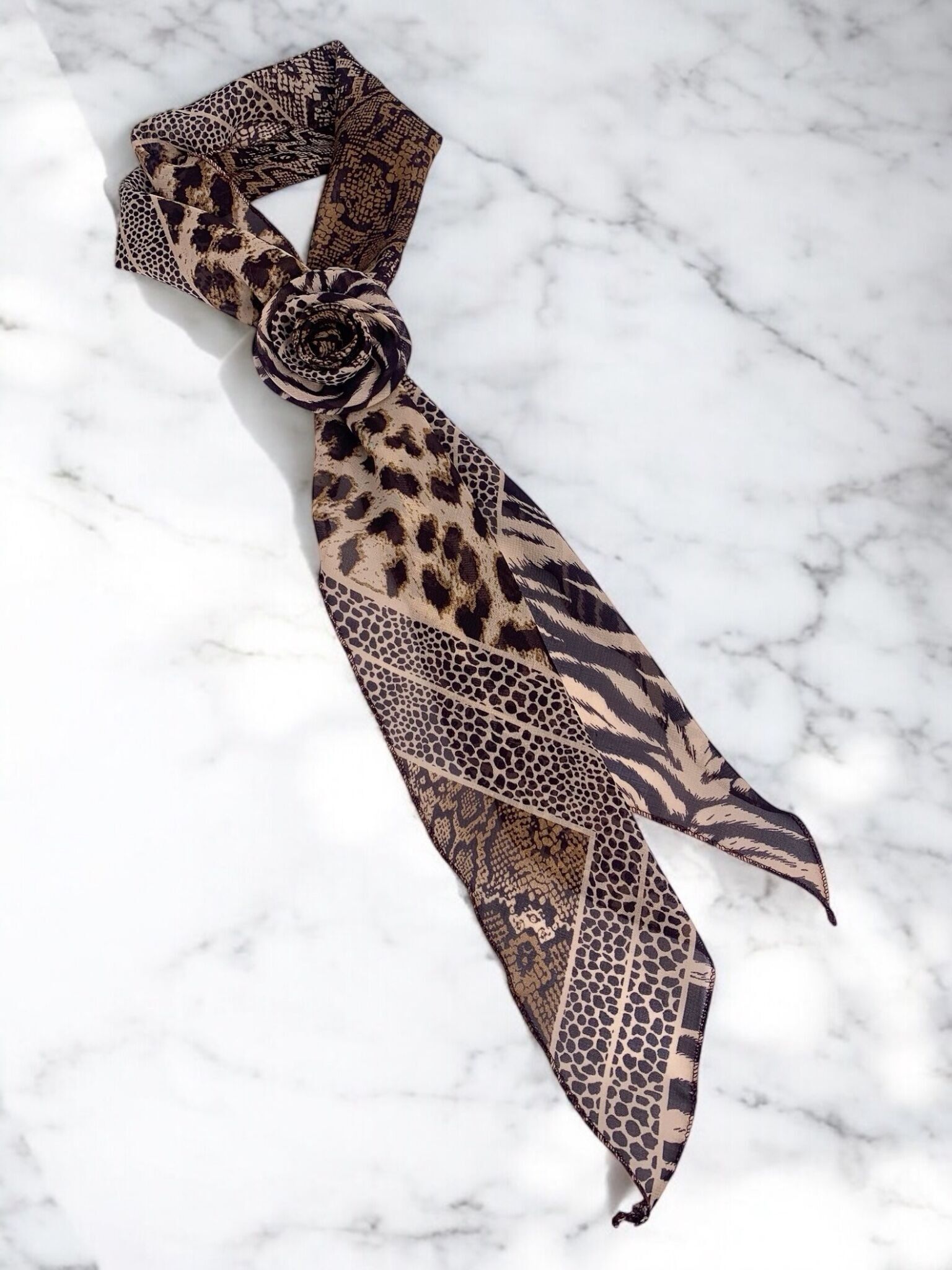 Bufanda con estampado animal y flores FL10