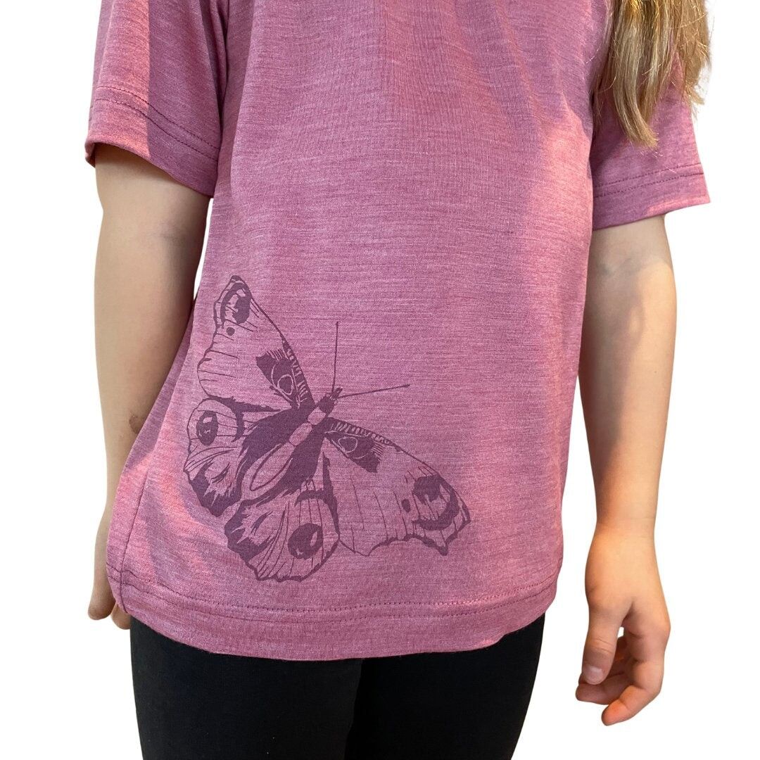 T-shirt rosa con farfalla, lana merino e seta (biologica/GOTS)