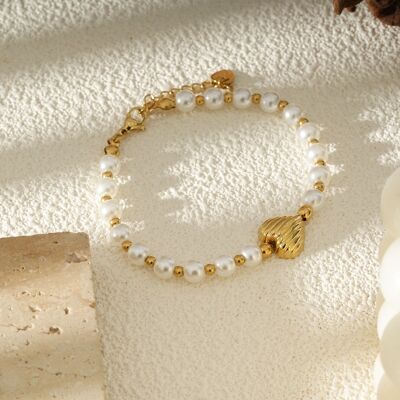 Braccialetto con perle bianche e cuore dorato con ciondolo romantico