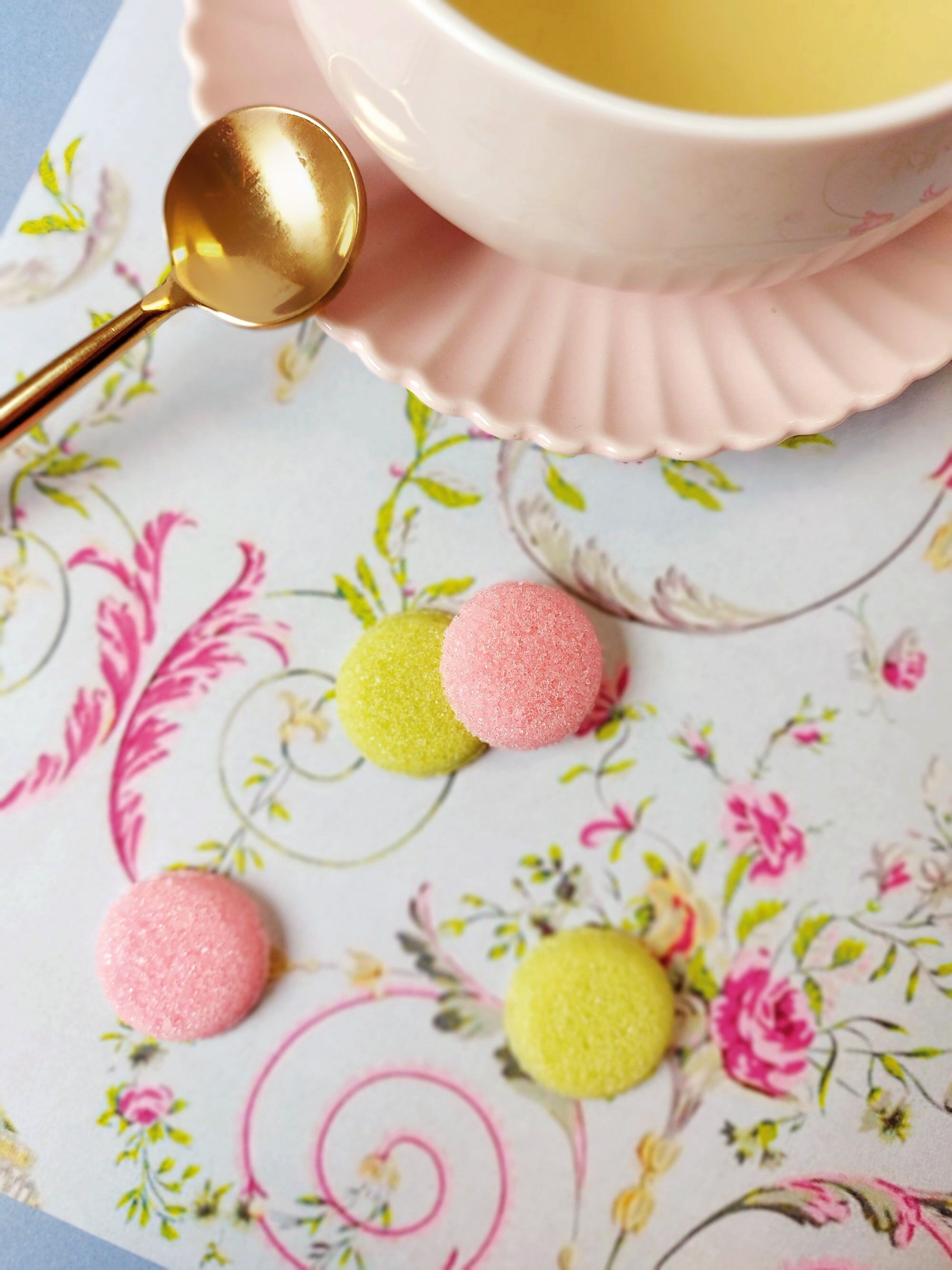 "Inspiration Macaron", sucres français en forme de macaron rose/vert - Cadeau gourmand premium