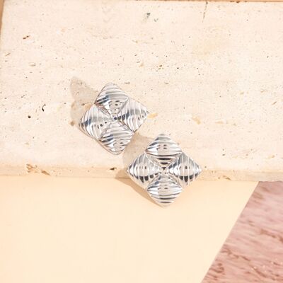 Boucles d'Oreilles Argentées Carrés Texturés Avec Effet Vague