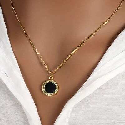 Collana con ciondolo rotondo nero retrò – Gioielli con catena a clavicola romana placcata in oro 18K