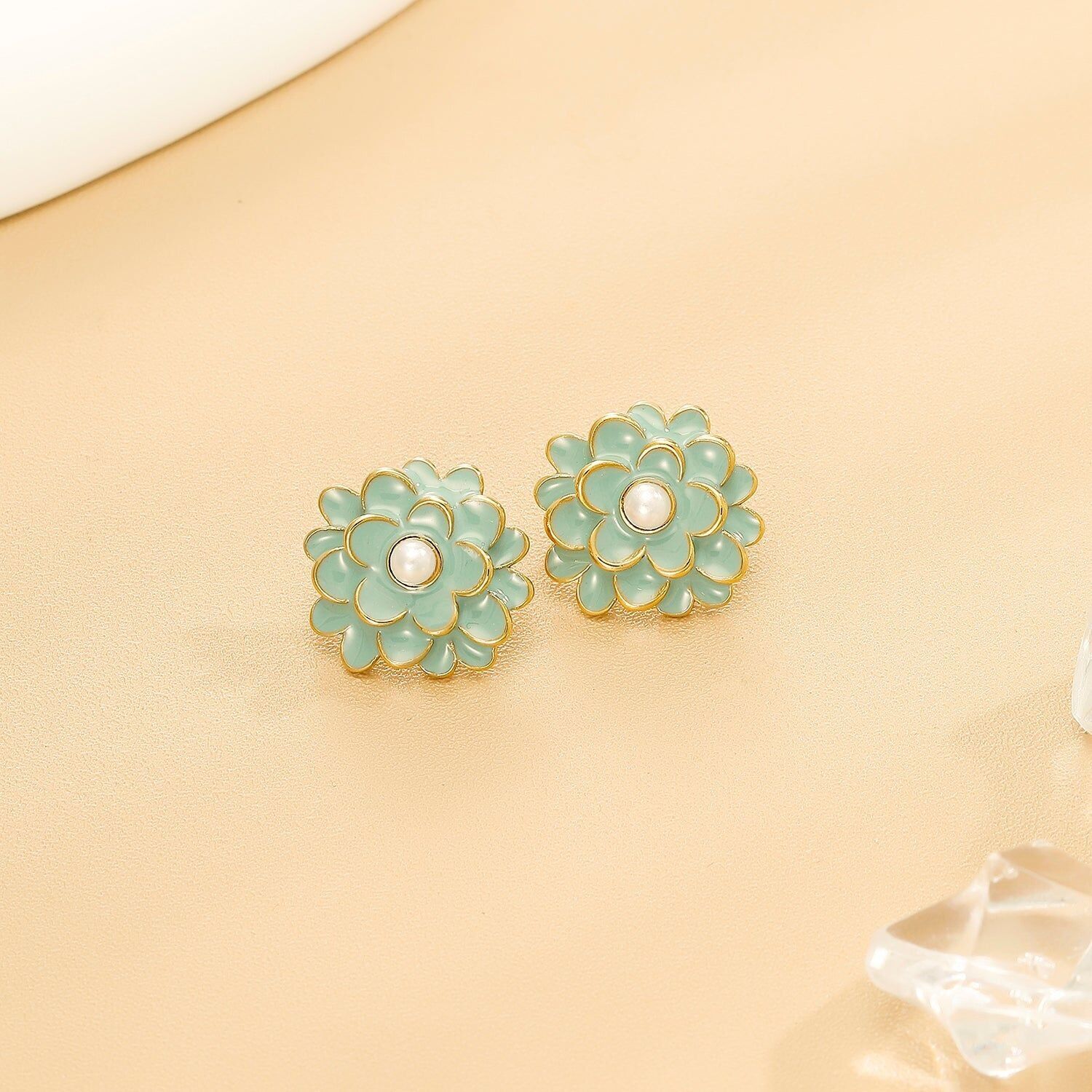 Turquoise Enamel Flower Stud Earrings With Central Pearl And Gold Finish