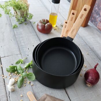 Casserole ector
induction en aluminium
et manche en bois 20 cm 6