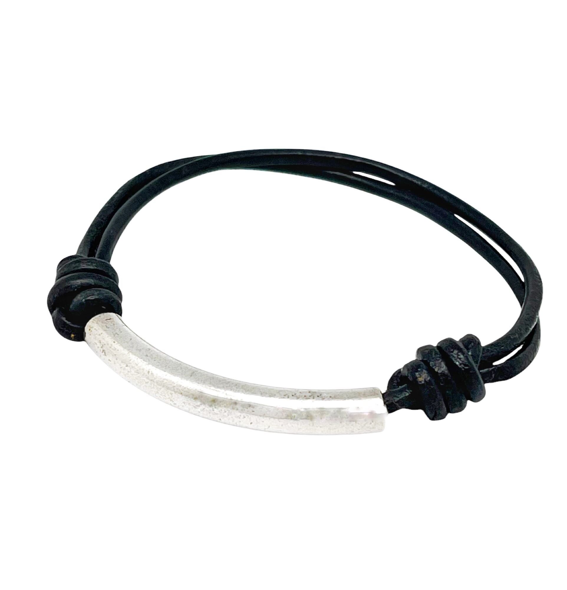 Manba-Armband aus schwarzem Leder und versilbert