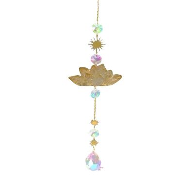 Attrape-soleil doré en métal forme Lotus avec cristaux capteurs de rayons solaires