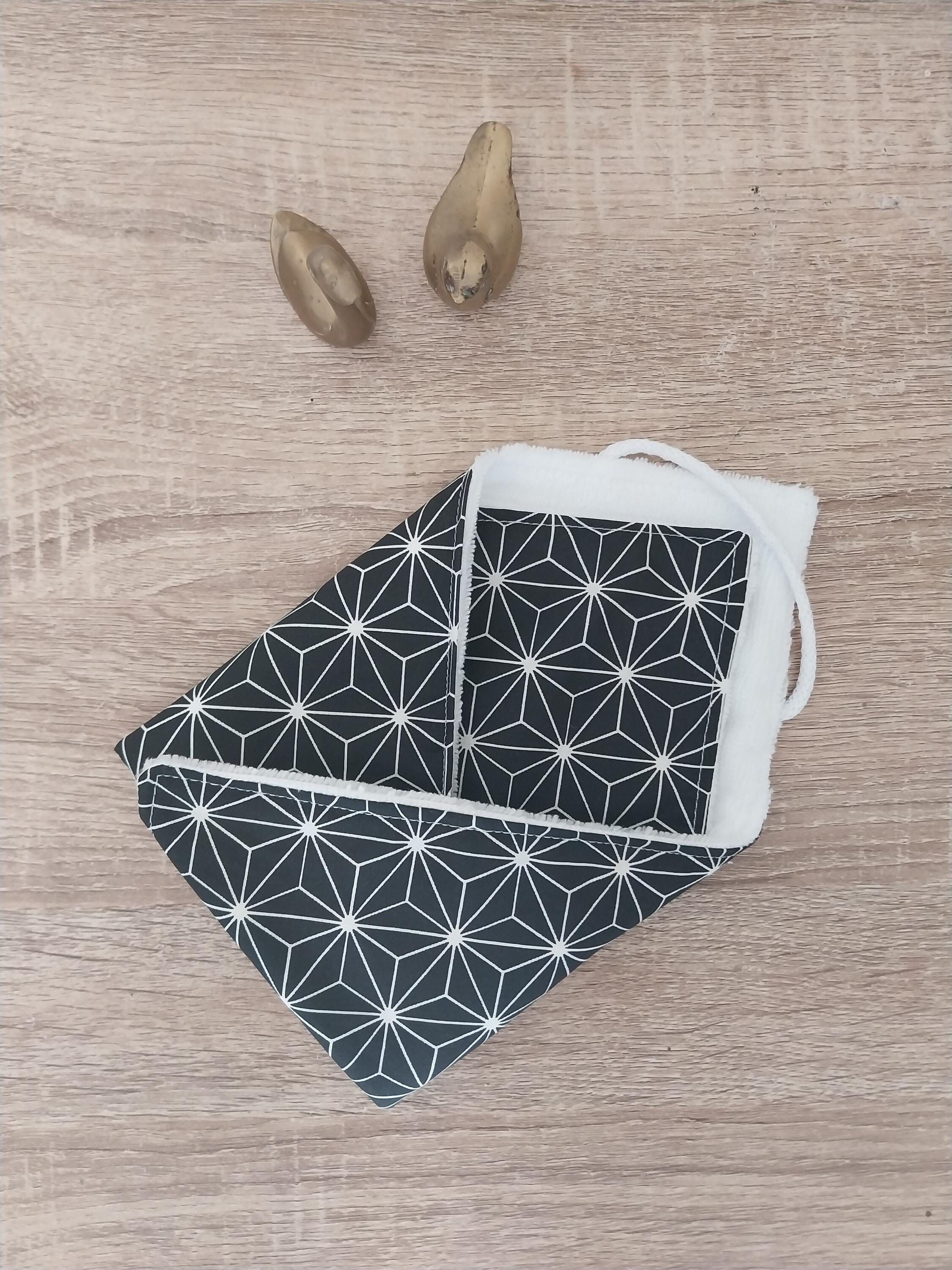 Bamboo sponge face towel or hand towel, 30*30cm black graphic white sponge