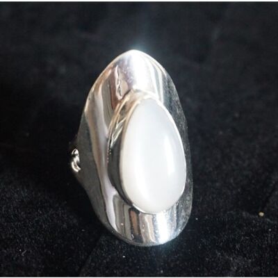 Bellissimo anello regolabile in argento con pietra di luna
