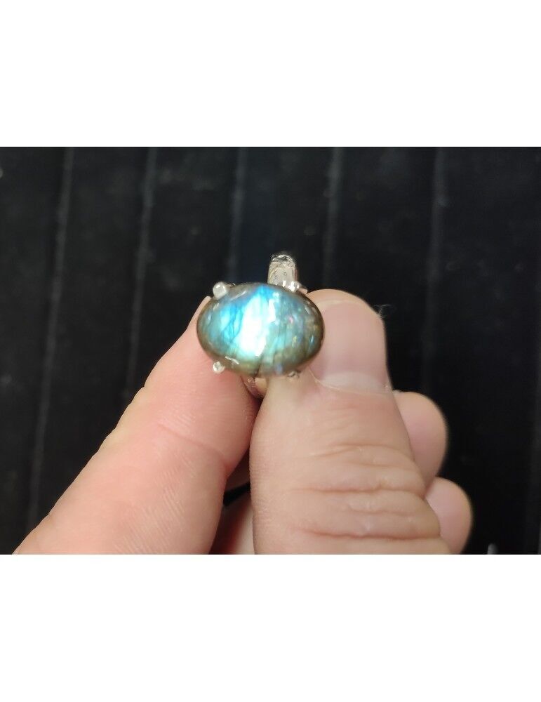 Adjustable blue labradorite ring set with 925 silver nail