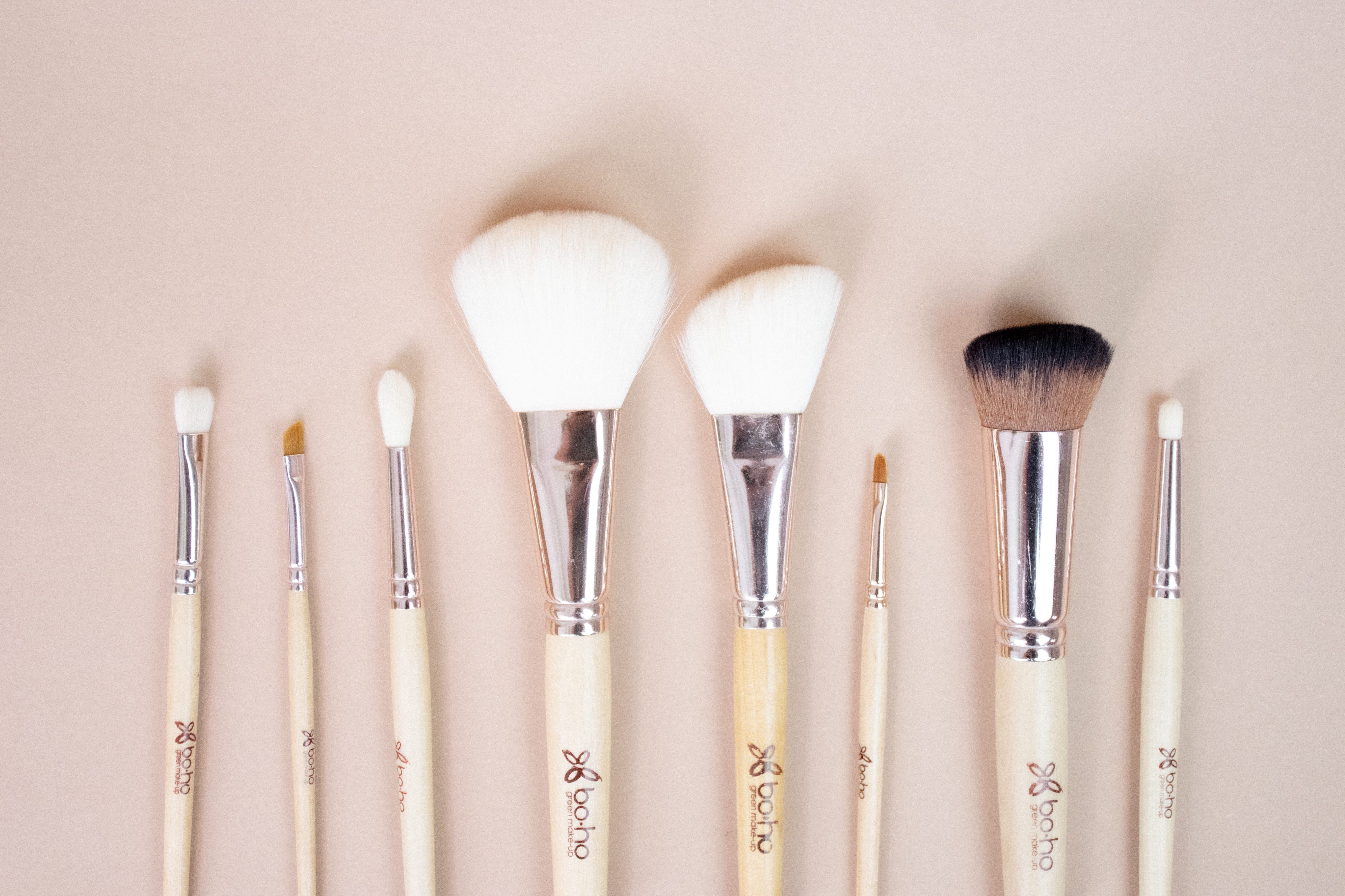 Natural Accessory Brush 02 beveled