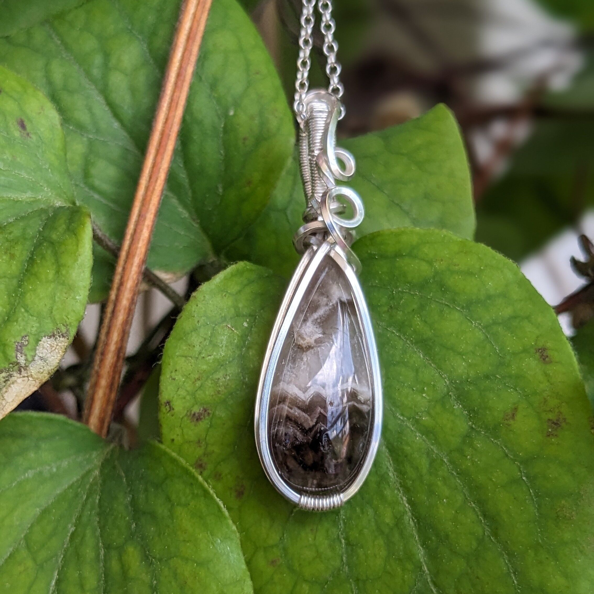 Ciondolo in quarzo fumé dell'Ardèche e argento massiccio