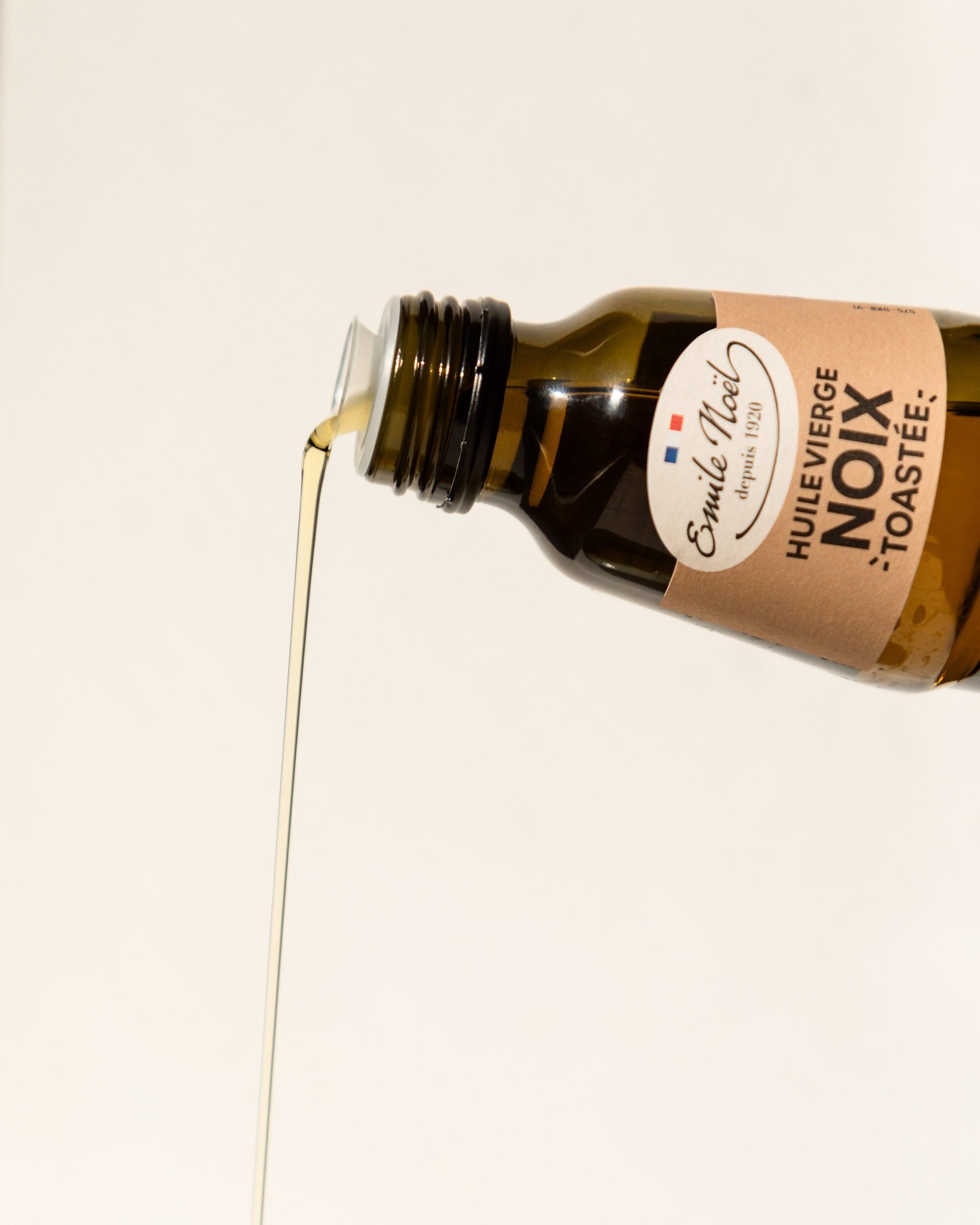 Organic toasted virgin walnut oil