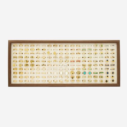 Présentoir Bois OFFERT + 180 Bagues Acier Inoxydable – Thèmes Dorés et Colorés