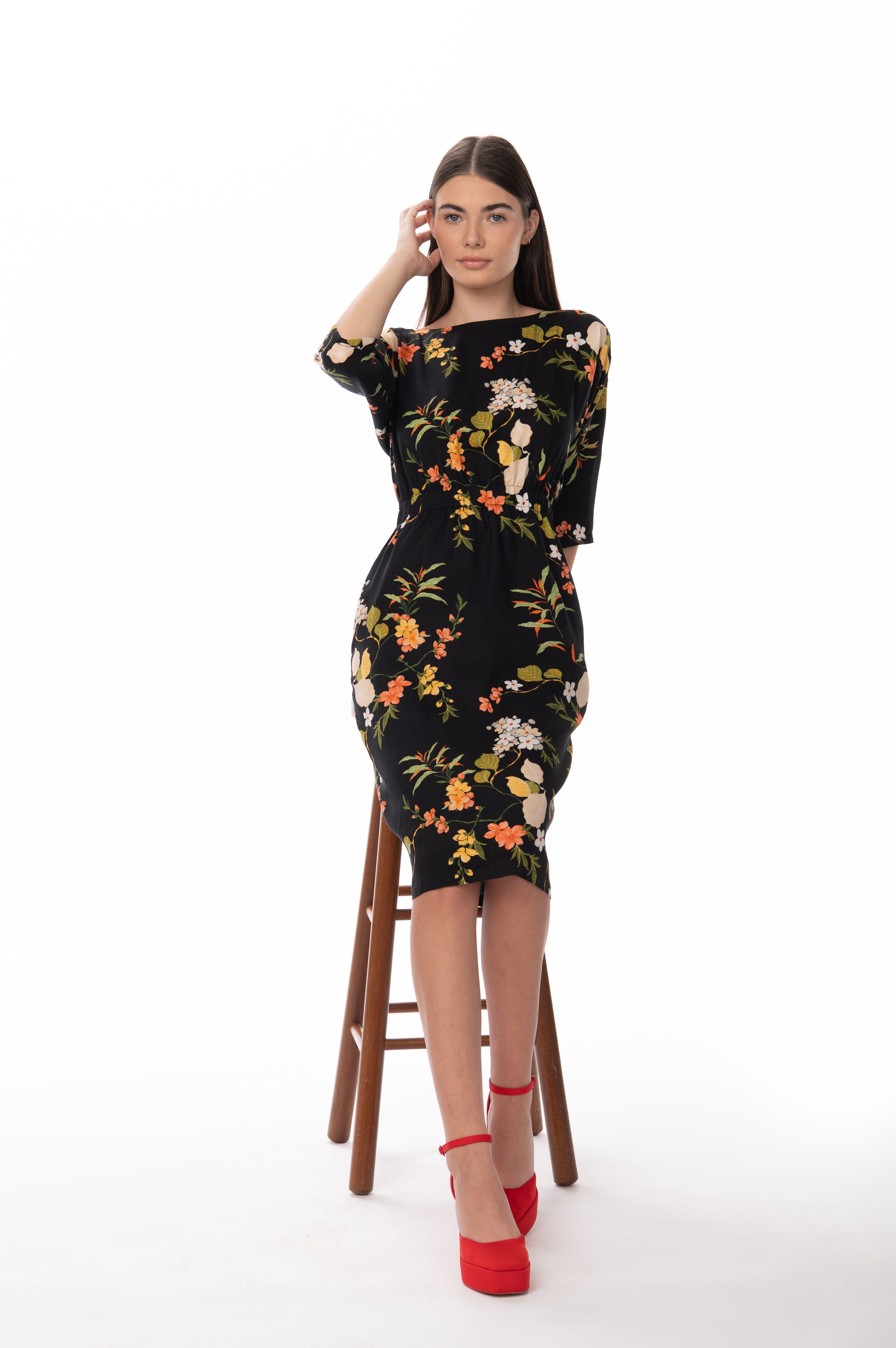 Abito midi aderente con vita definita – Lise