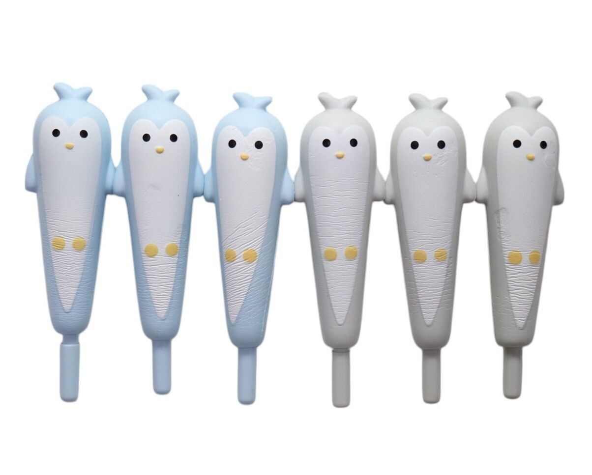 Packung mit 6 Squeechy Penguin Dekompressionsstiften - 3 Blaue und 3 Graue
