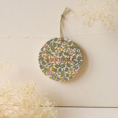 Amuleto de pared de lirio