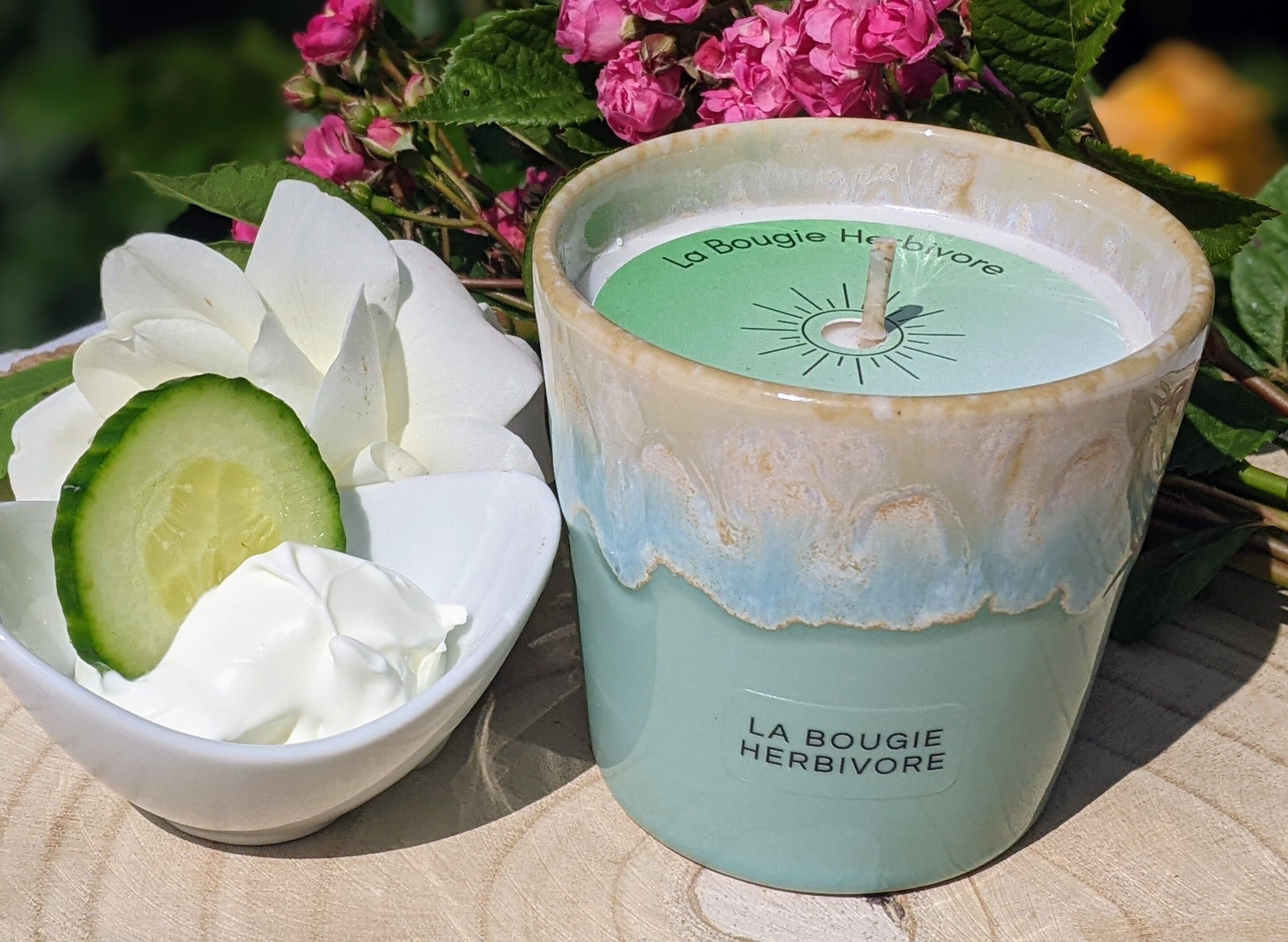 Candela profumata alla crema di cetriolo - Barattolo in gres azzurro cielo - Fatta a mano - 8 cm (D) | LA CANDELA ERBIVORA