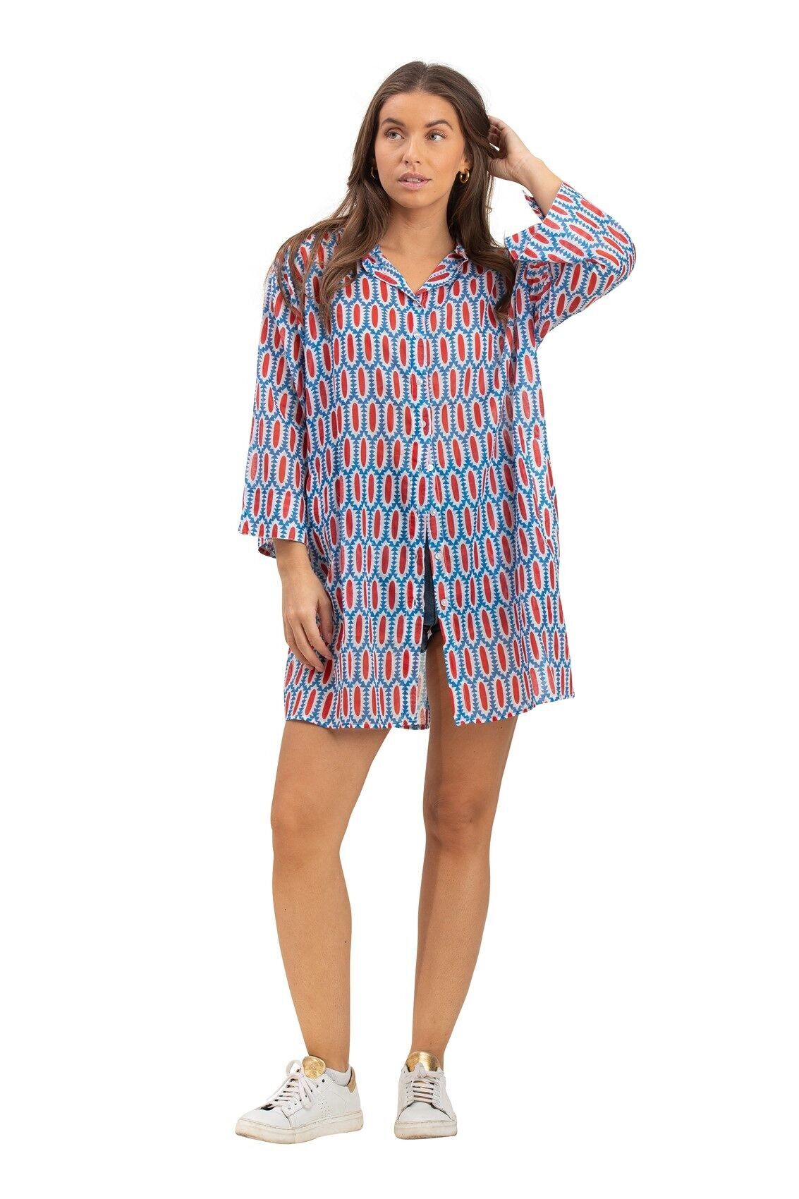 Camicia ampia "Hacienda Red Chili" con abbottonatura anteriore/posteriore finta, orlo dritto,