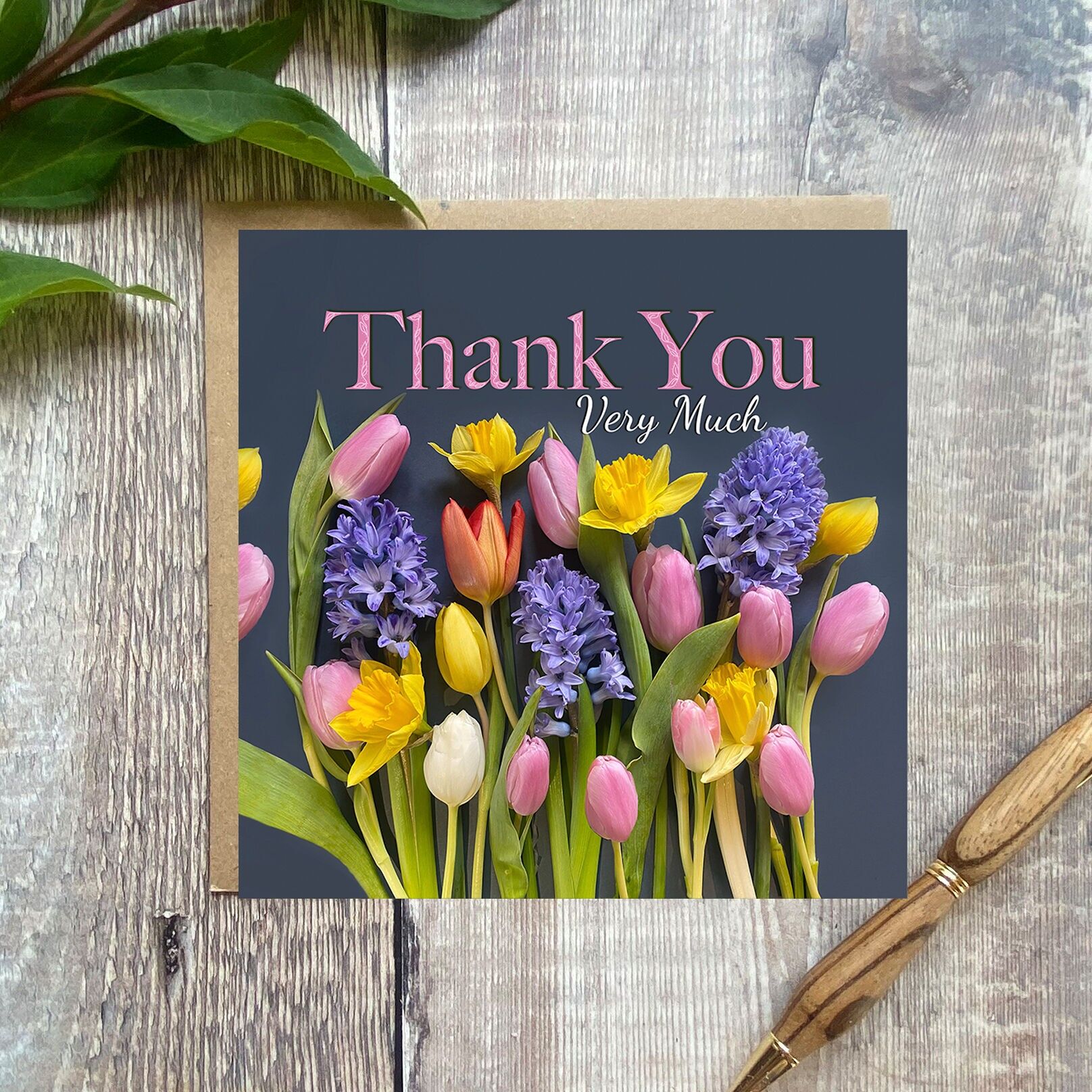 Tarjeta de agradecimiento: bonita tarjeta de agradecimiento floral