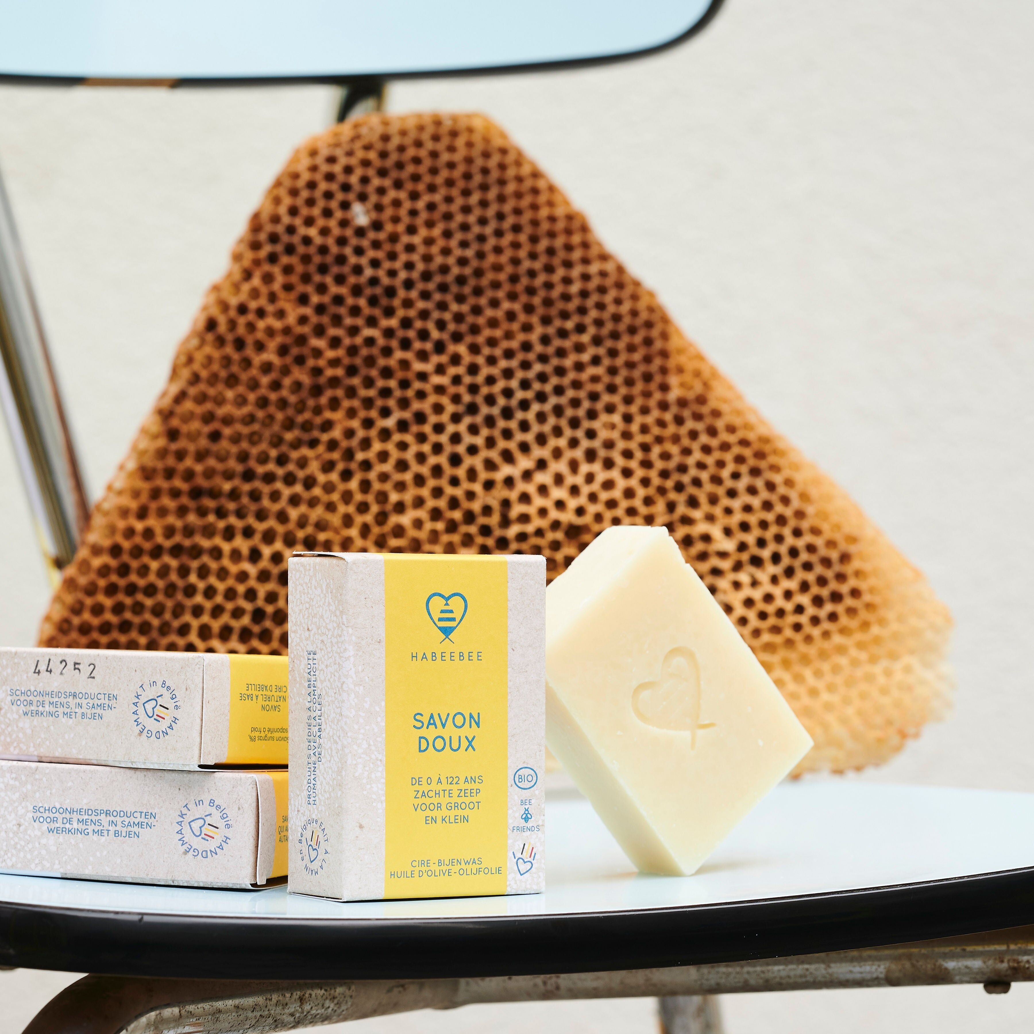 Savon cire d'abeille DOUX - Boîte en carton