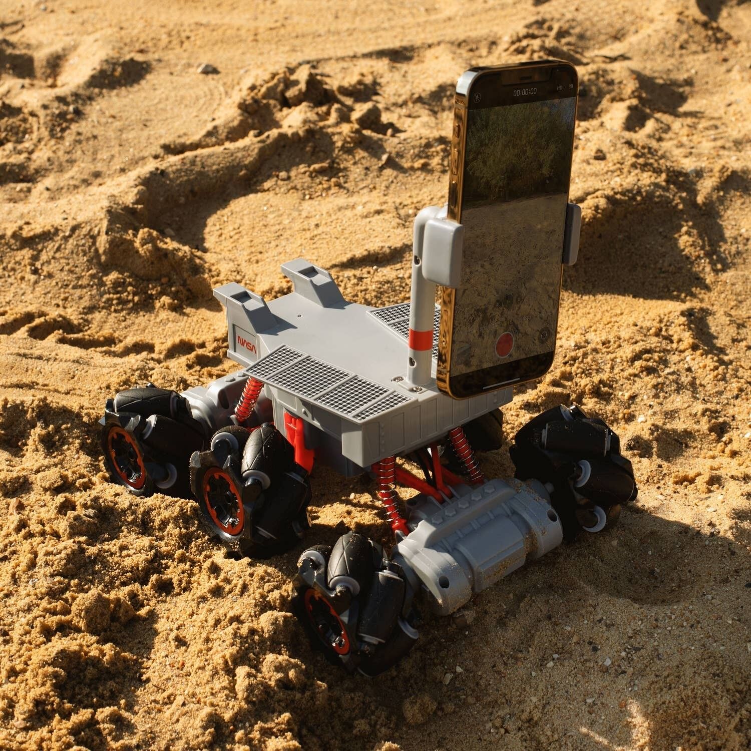 Rover NASA telecomandato su Marte (con supporto per smartphone)