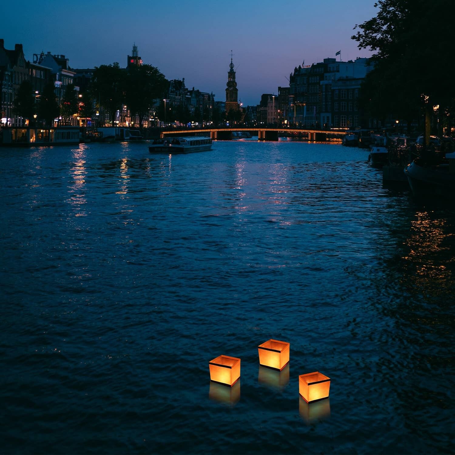 Floating Water Lanterns for Garden Pond & Pool – 10 Pieces – Mad Monkey