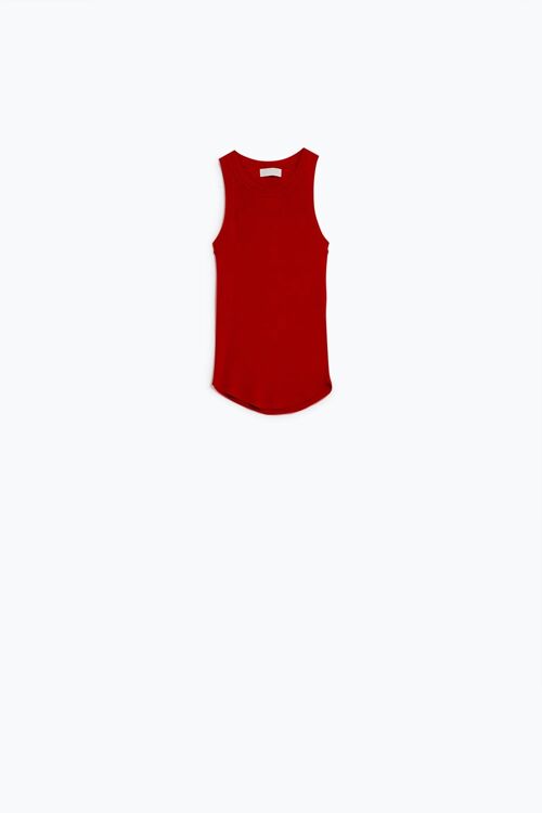 Knitted sleeveless Top in red
