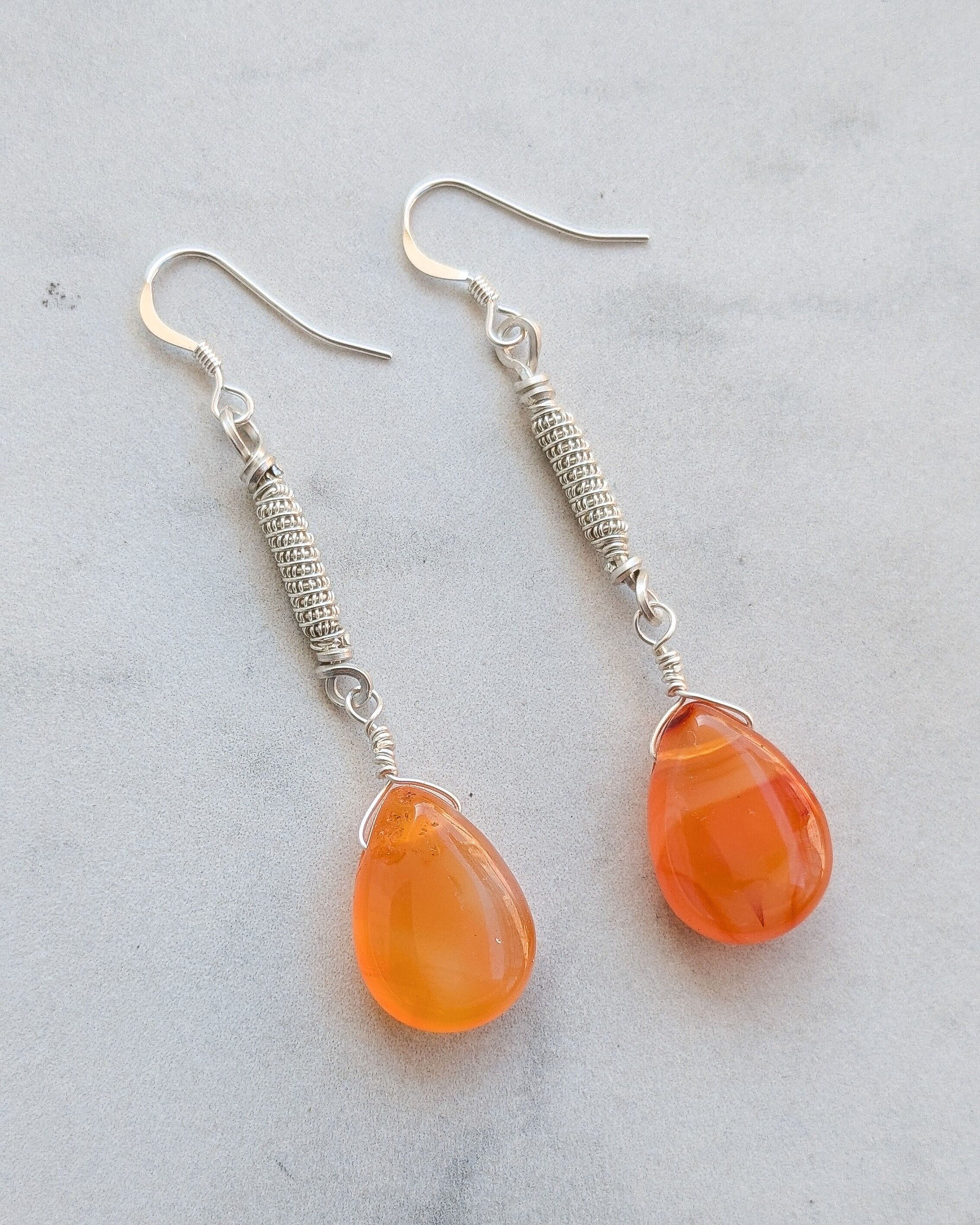 Orecchini a spirale in corniola e argento sterling