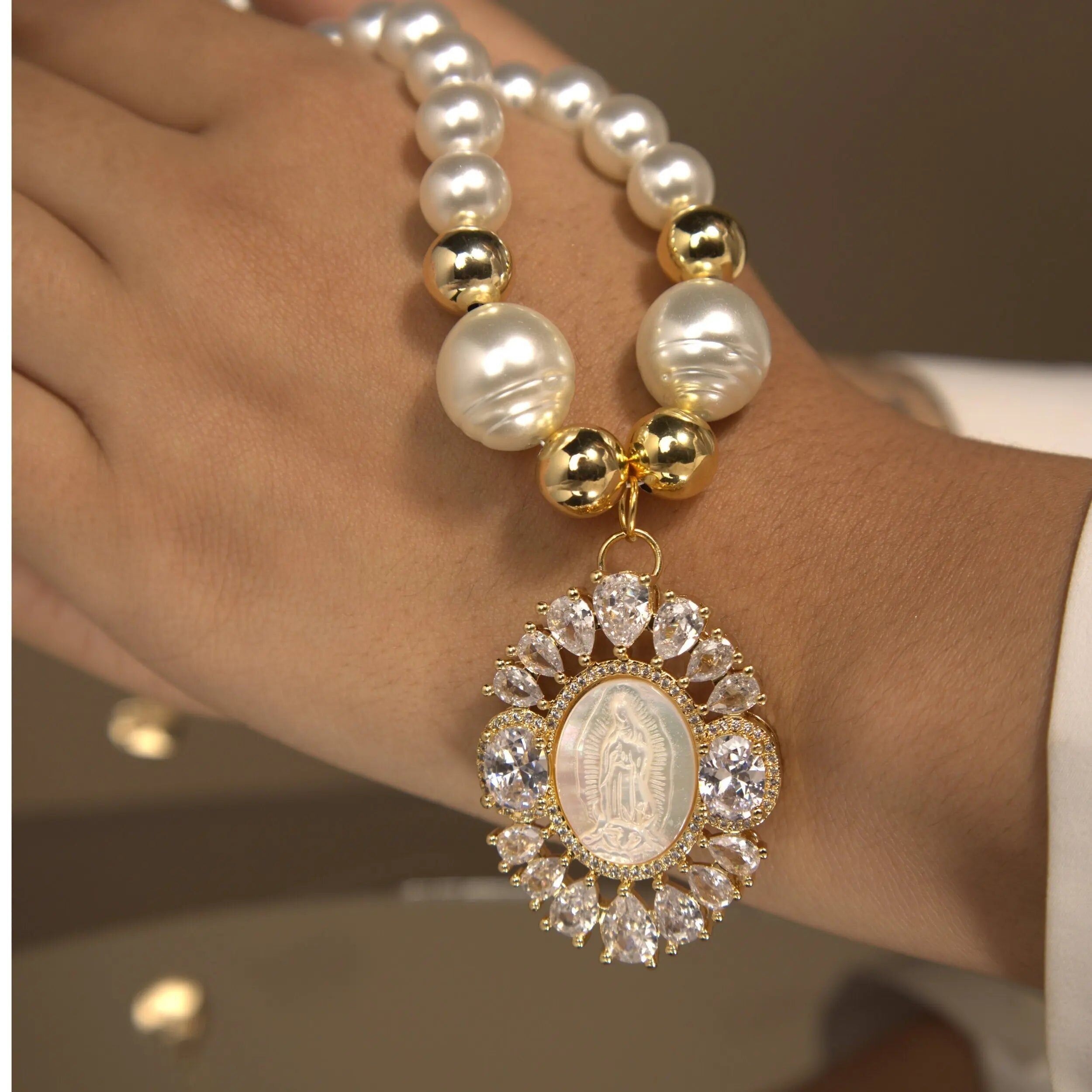 Collana delicata, medaglia della Madre Maria, regalo di compleanno