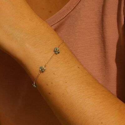 Bracciale a forma di fiore in pietre naturali e acciaio inox dorato
