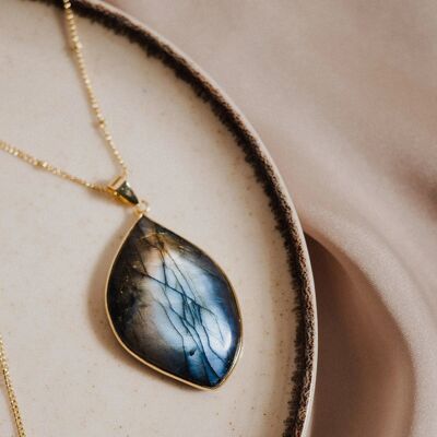 Pietra dell'equilibrio, ciondolo di labradorite, protezione spirituale