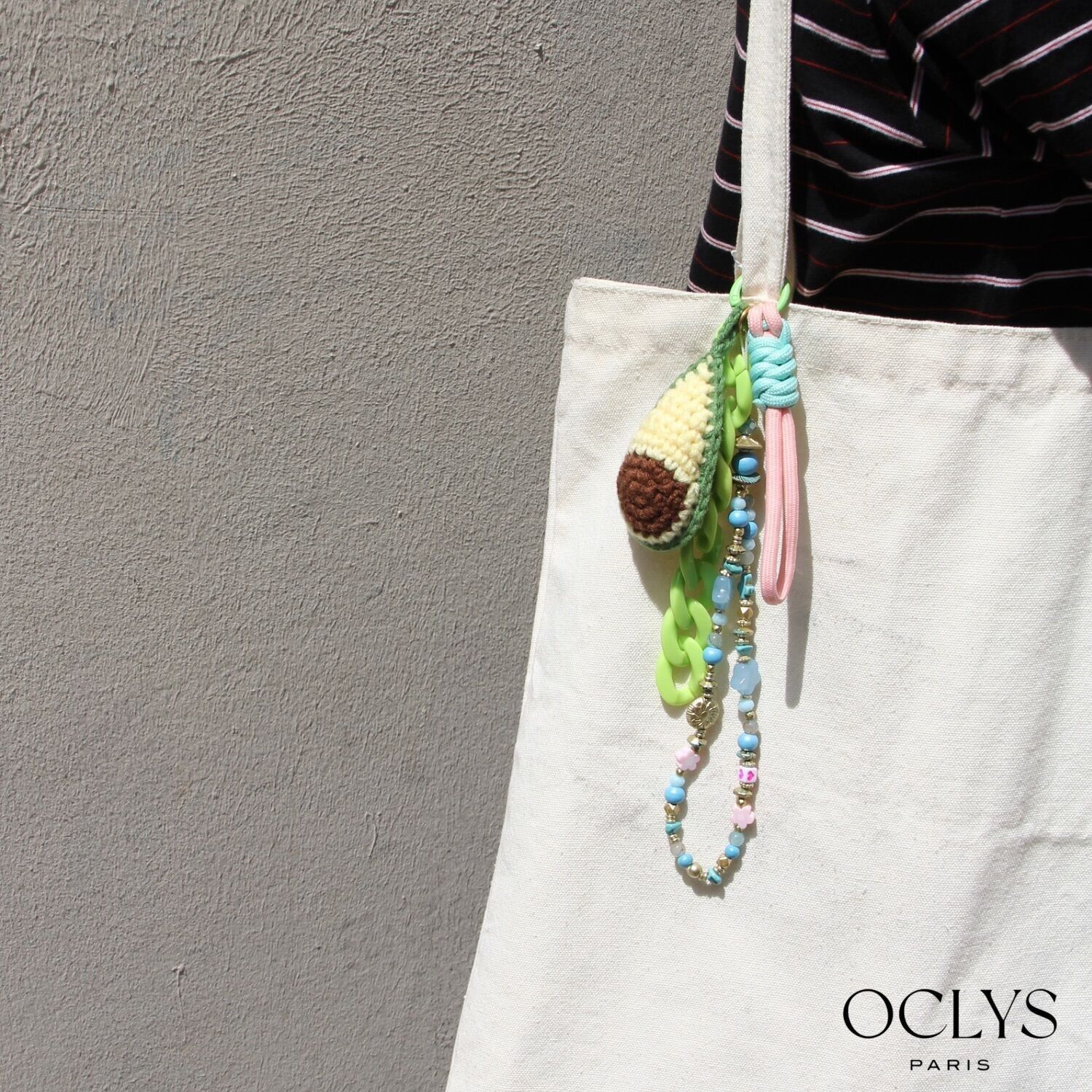 Porte clé cordon chaine PVC avocat Nina