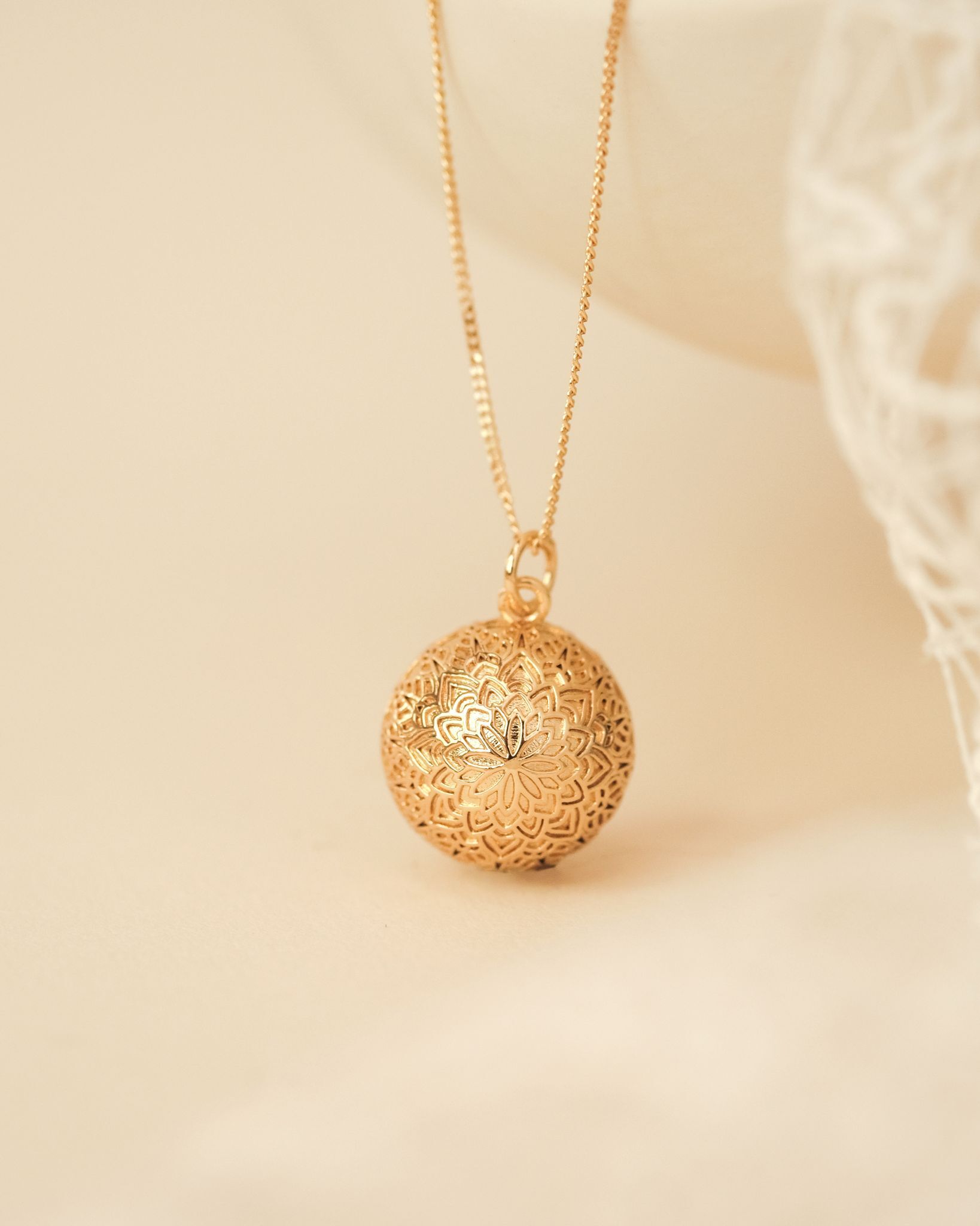 Bola de embarazo LACE - En cadena