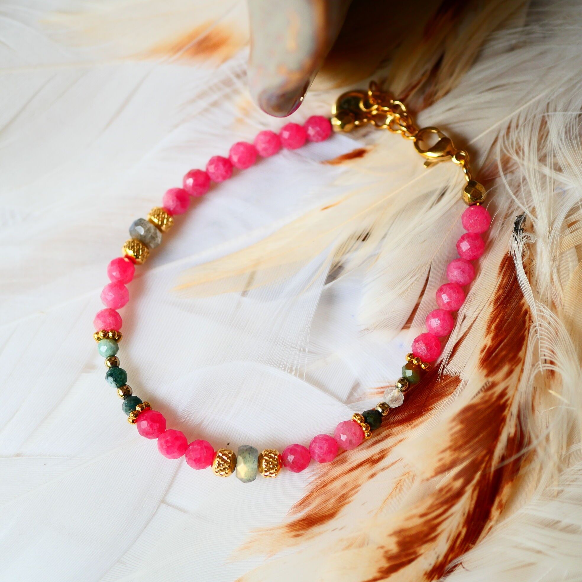 Bracciale SUKOON in acciaio inossidabile con rodoniti, agate indiane, labradoriti. Calmante, equilibrato, protettivo e armonioso.