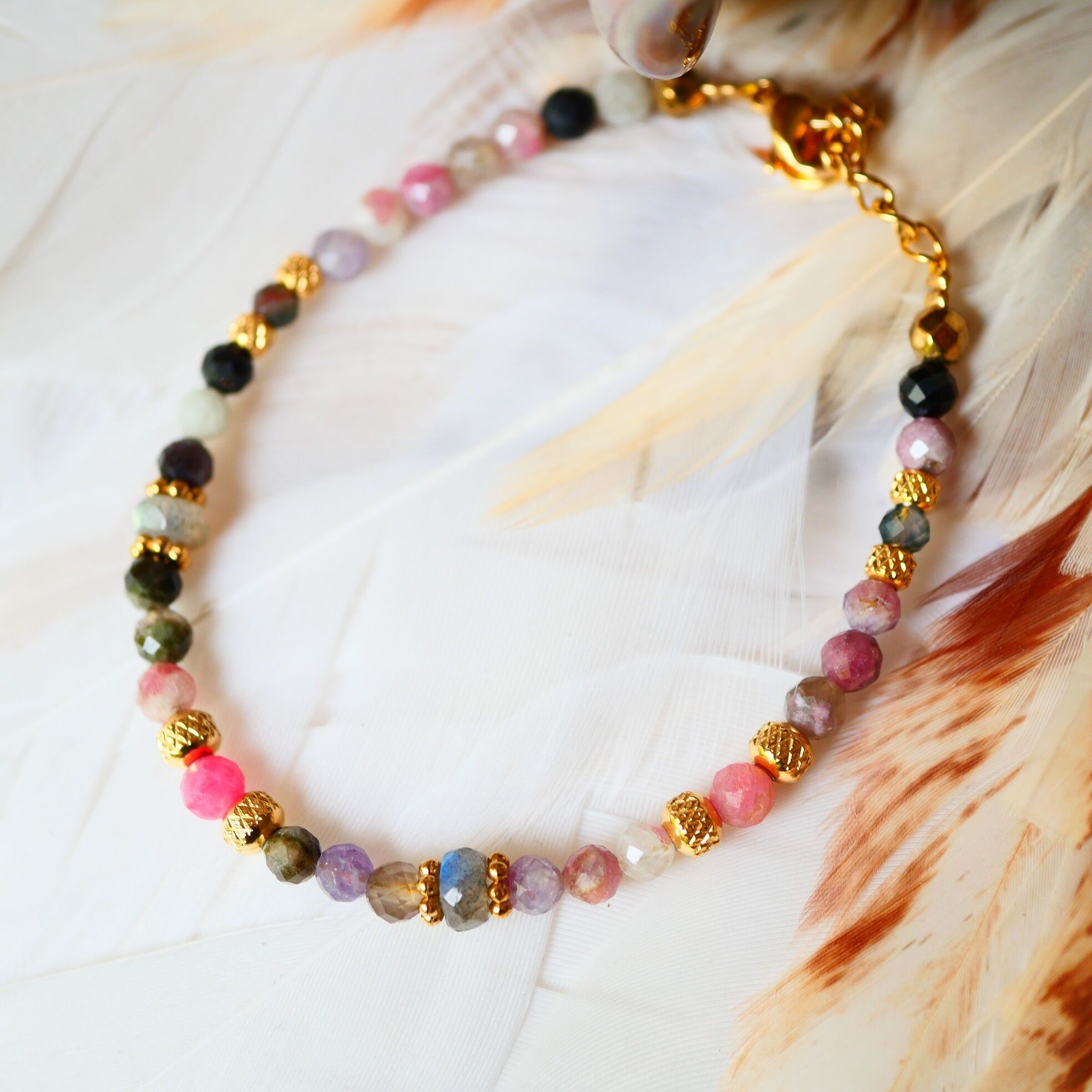 Bracciale AARAM – Tormaline e Labradorite per serenità e radicamento