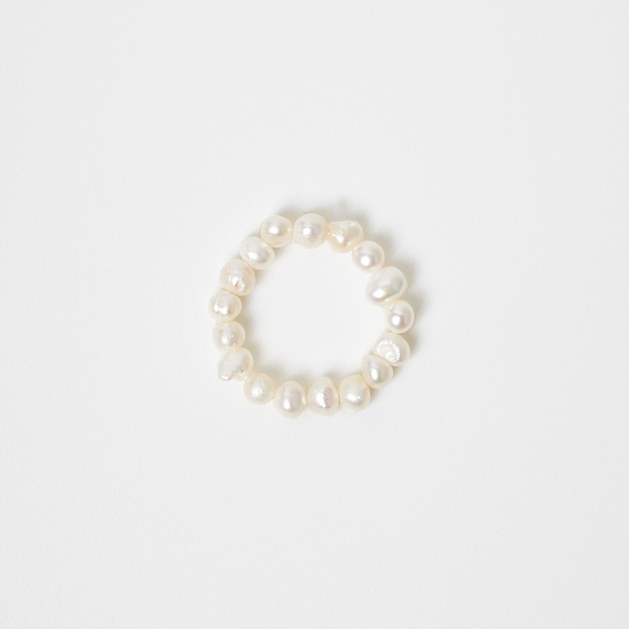 Juna Round Pearl Ring