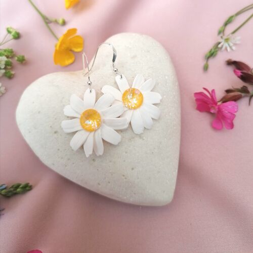 Daisy Dangle Earrings