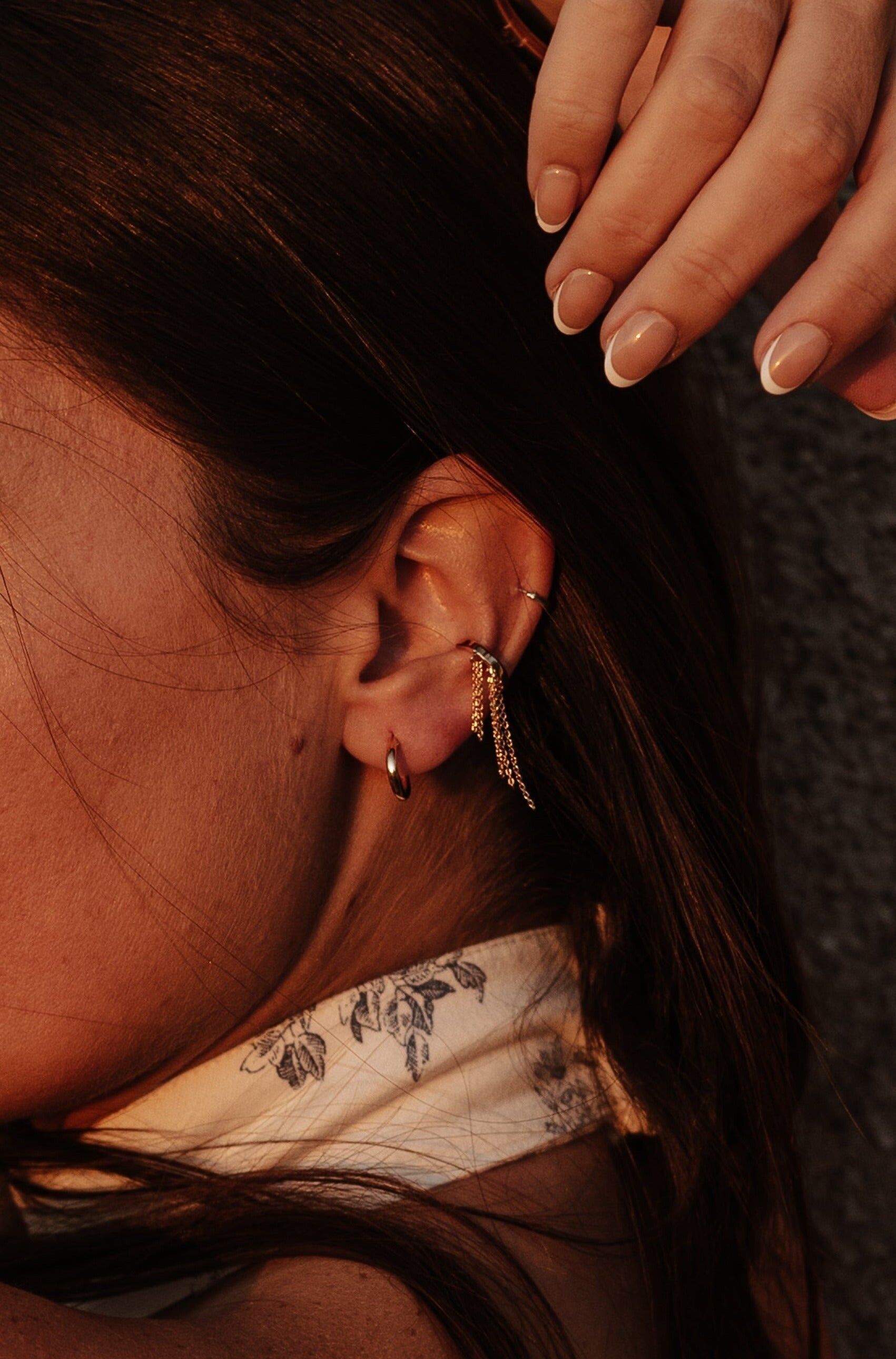 Orecchino biondo – Oro o Argento