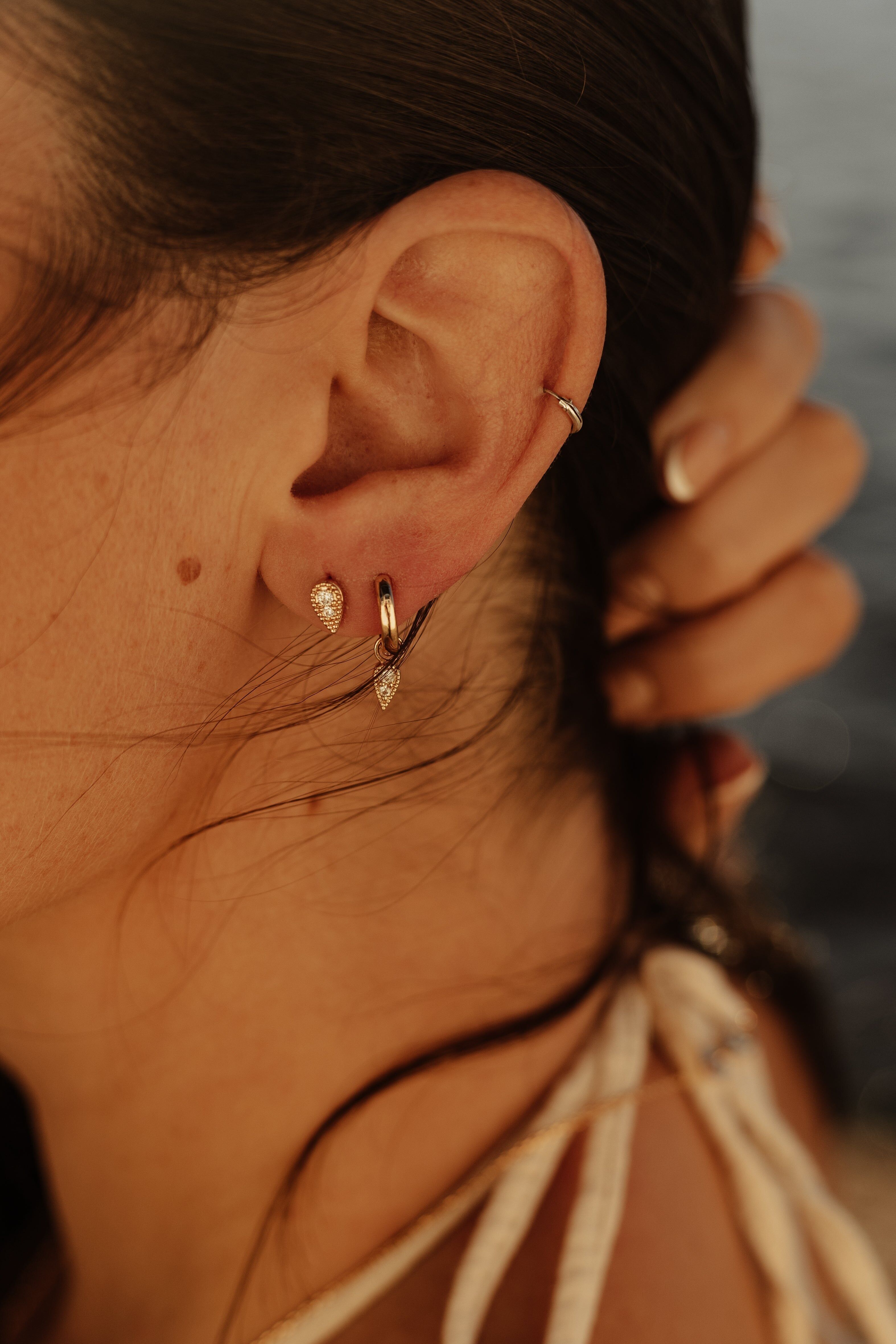 Pendiente Puce Spike – Oro o Plata