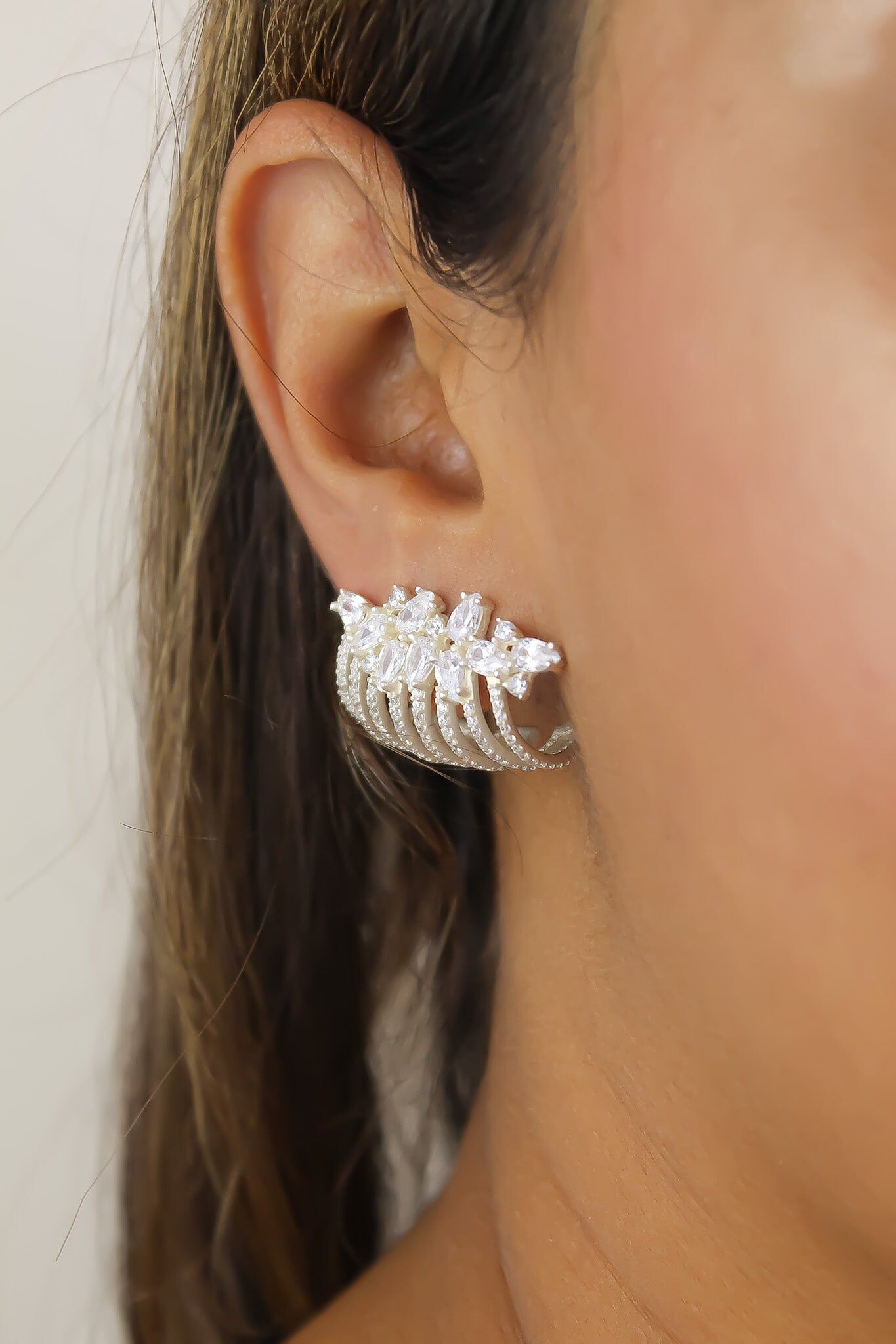 Orecchini London Climber con pietre