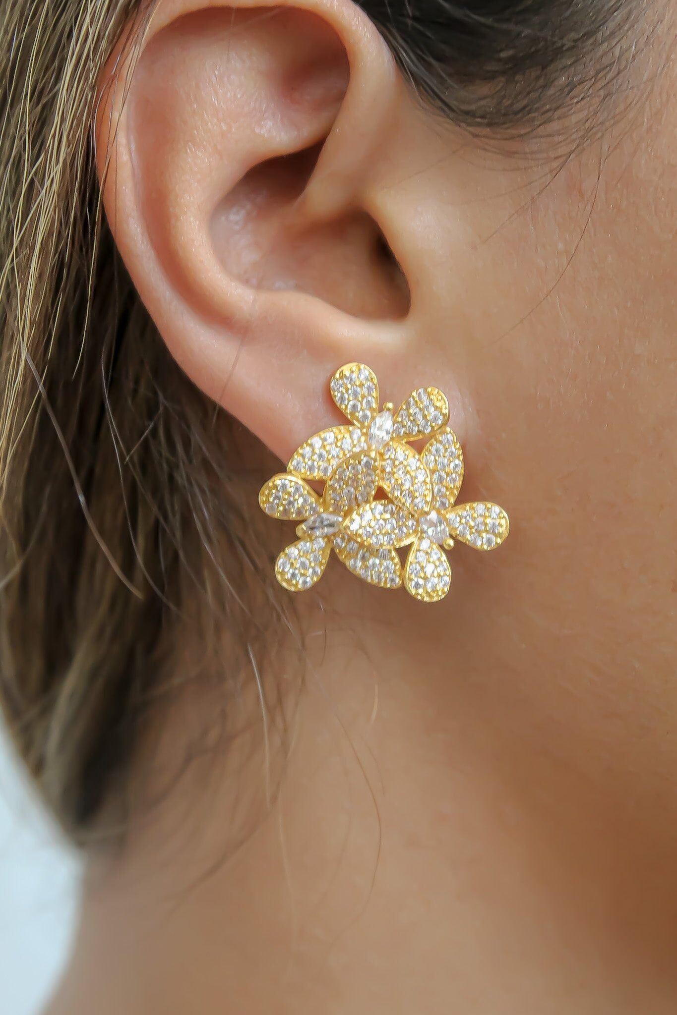 Orecchino farfalla africana