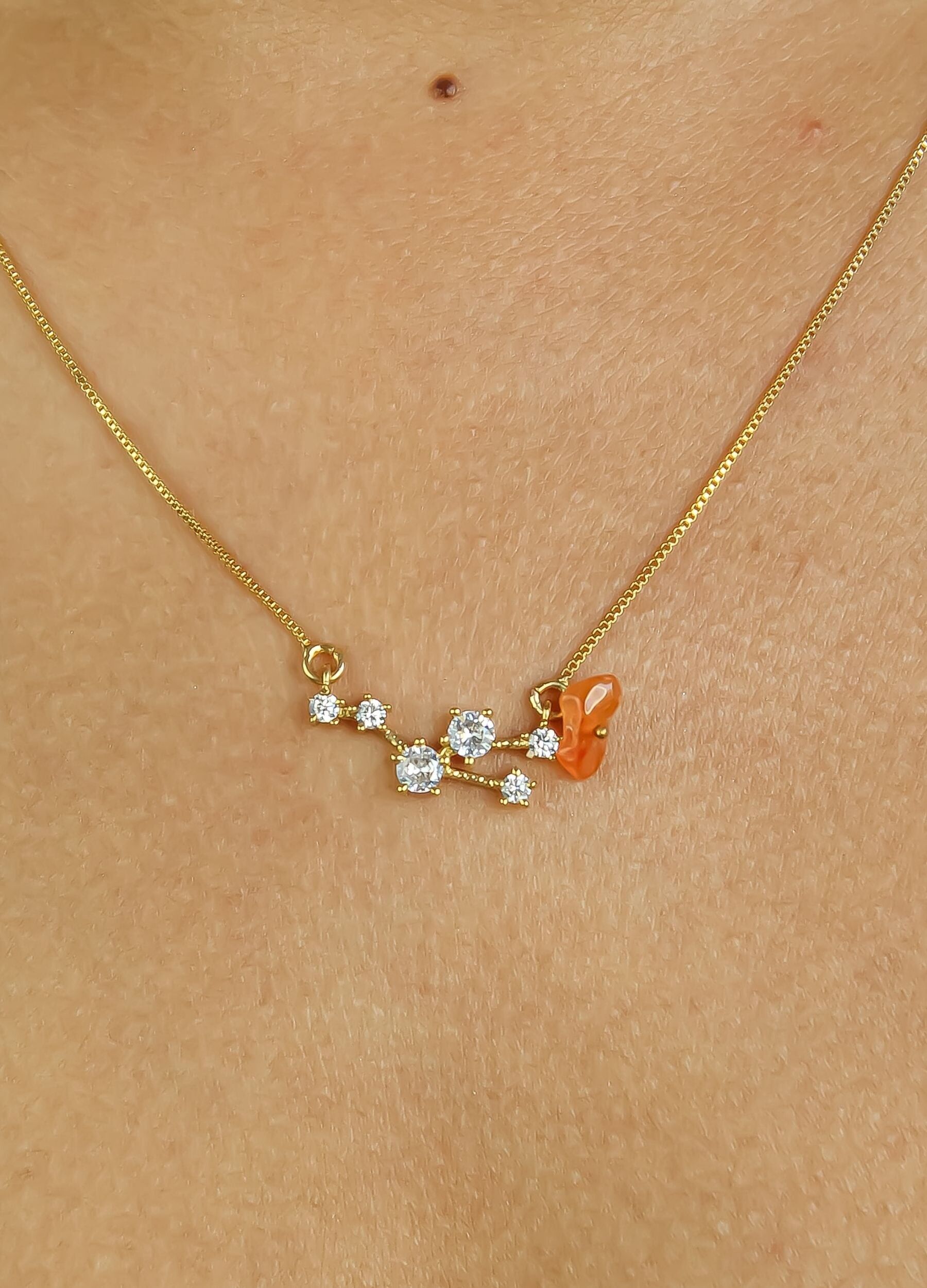 Collar con la estrella del zodiaco Cáncer