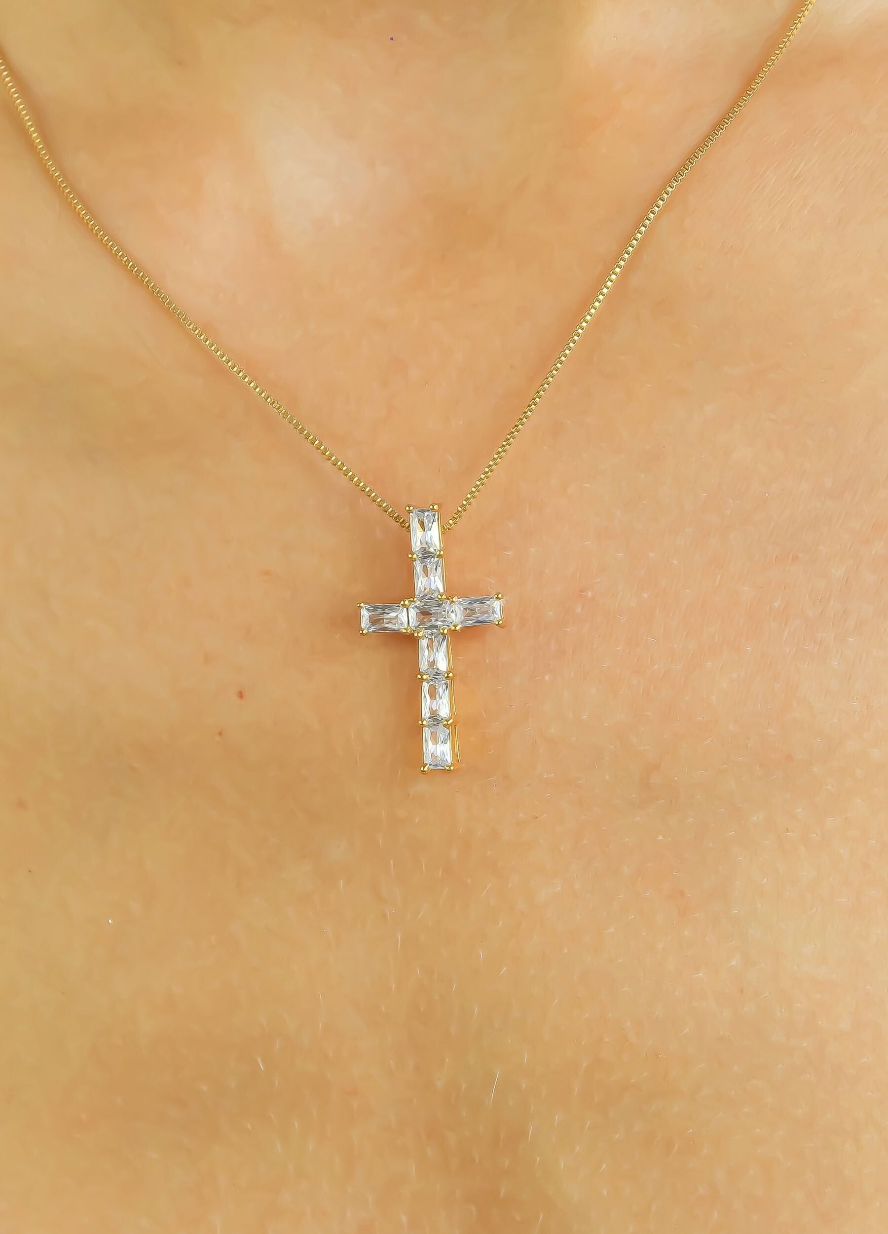 Halskette mit Redemption-Anhänger