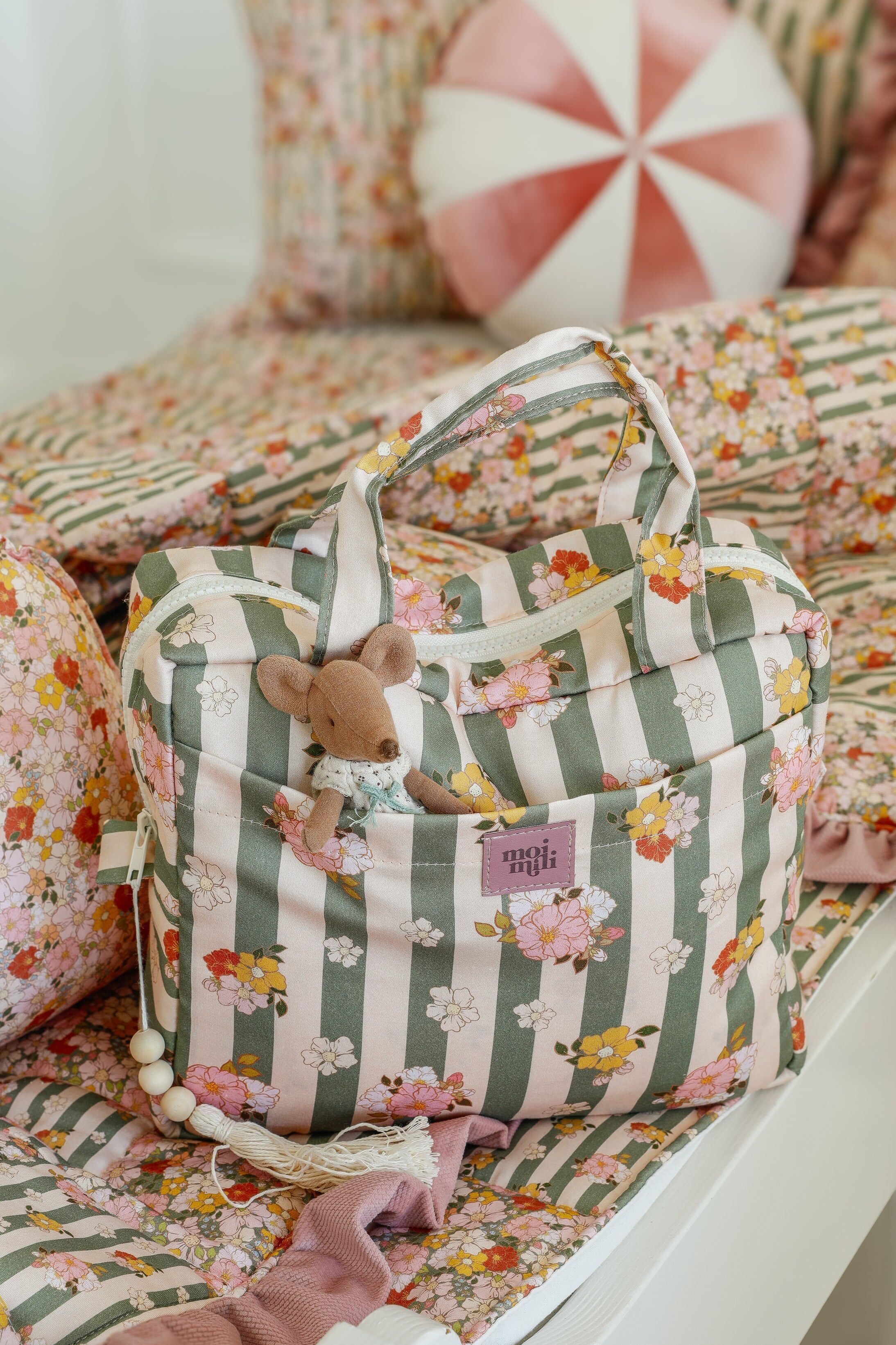 Cosmetic makeup bag "Green striped" best Gift for her, Elegant profession beautician, Capacious cosmetic bag for travel lovers, gift for her