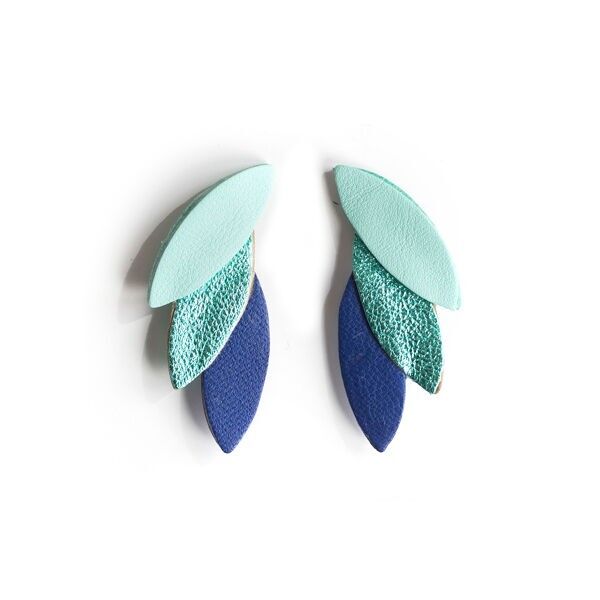 Orecchini a bottone a 3 petali in acquamarina, turchese metallizzato, pelle blu notte