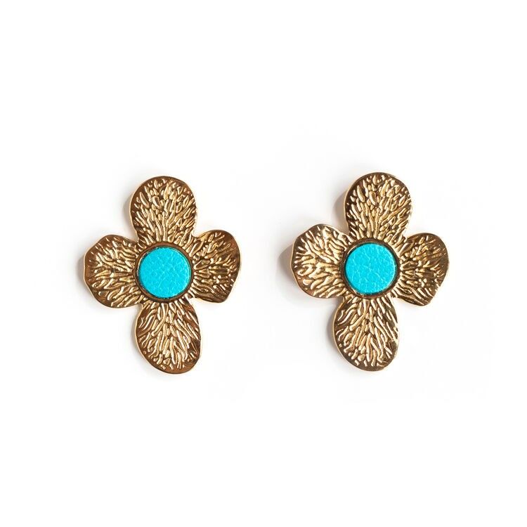 Orecchini a bottone a forma di fiore in acciaio placcato oro e pelle blu piscina