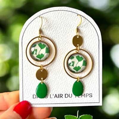 Boucles d'oreilles asymétriques feuilles de ginkgo finition dorée ou argentée