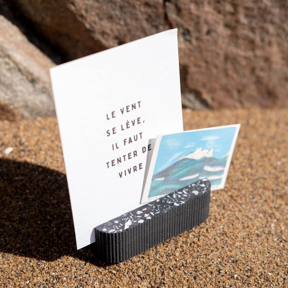 Recycled shell photo holder for poster, photo and postcard